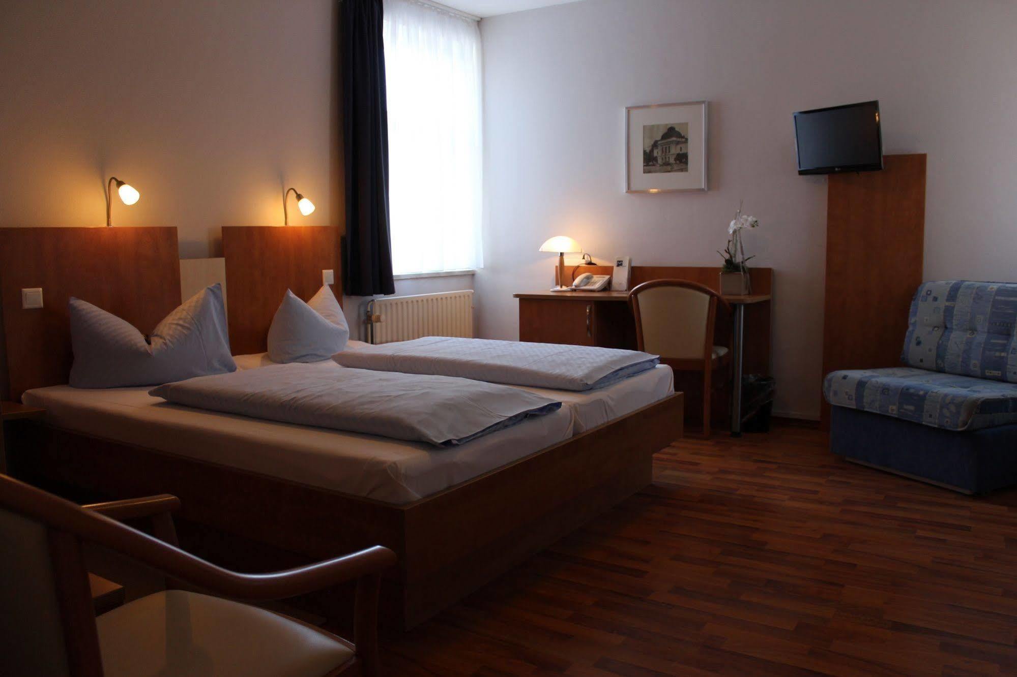 Hotel เรนด์สบูร์ก ภายนอก รูปภาพ